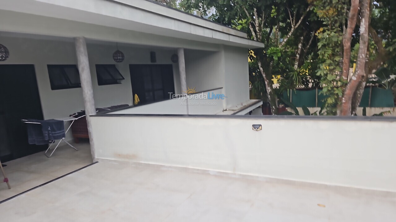 Casa para aluguel de temporada em Ubatuba (Itamambuca Condominio)