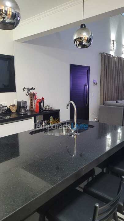 Casa para aluguel de temporada em Ubatuba (Itamambuca Condominio)