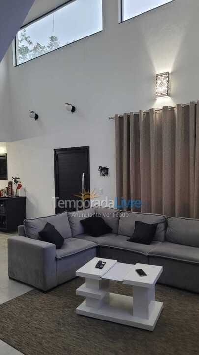 Casa para aluguel de temporada em Ubatuba (Itamambuca Condominio)