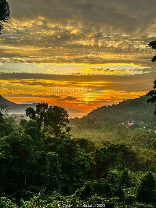 Casa para aluguel de temporada em Ubatuba (Itamambuca Condominio)