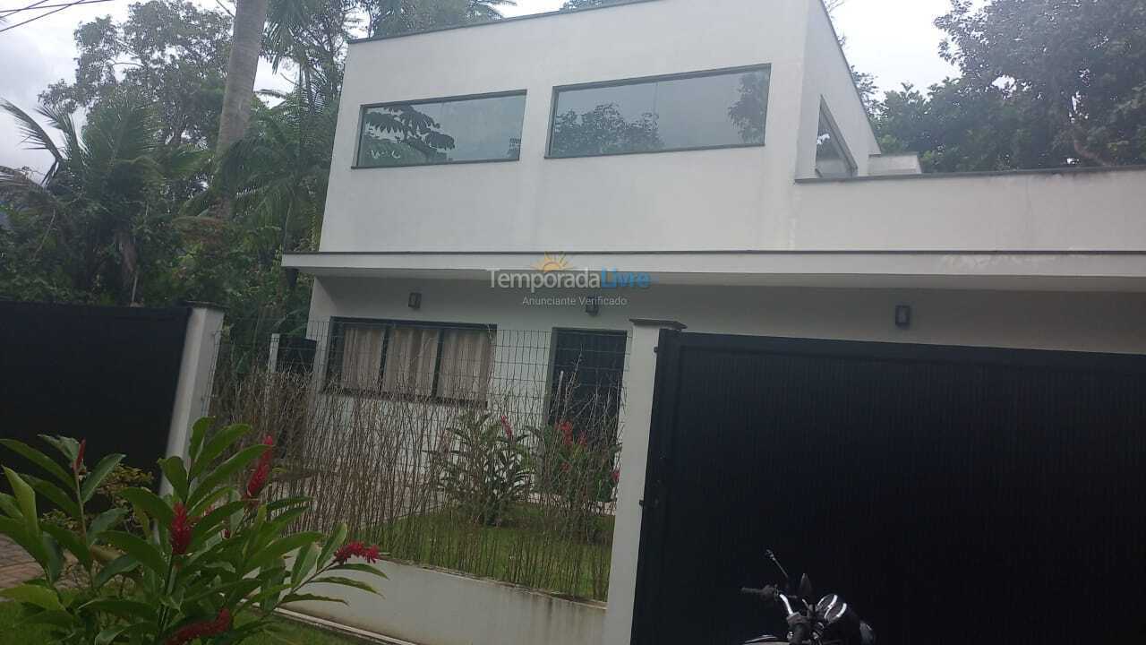 Casa para aluguel de temporada em Ubatuba (Itamambuca Condominio)