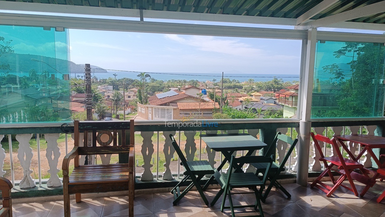 Casa para aluguel de temporada em Ubatuba (Lagoinha)