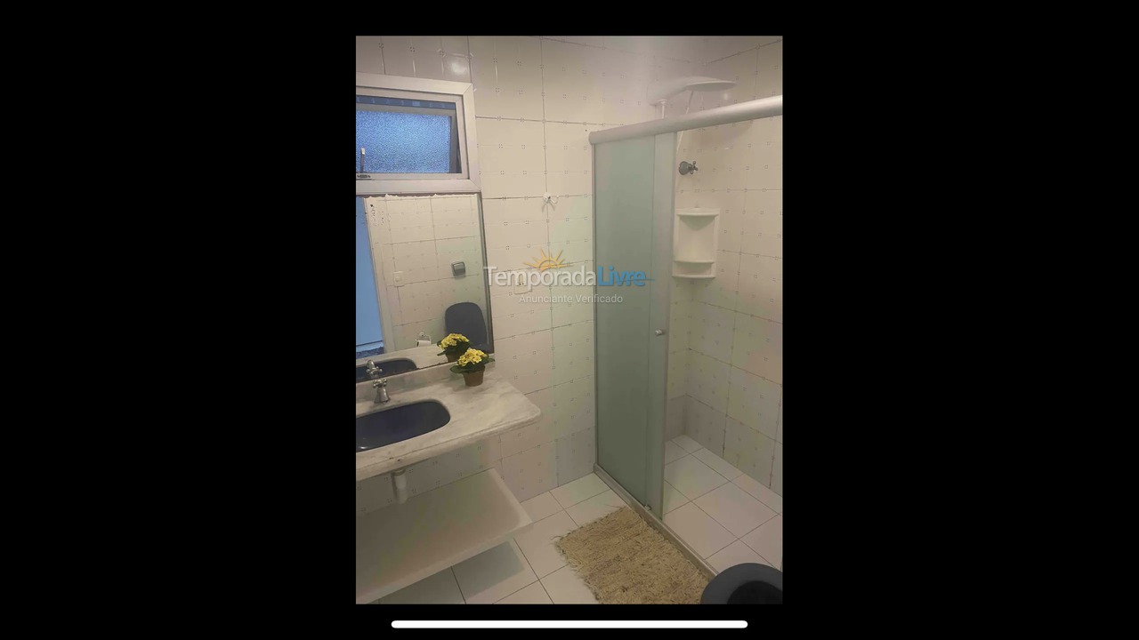 Apartamento para aluguel de temporada em Guarujá (Pitangueiras)
