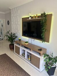 Apt TOP Pé na areia Praia Pitangueiras e Praia Enseada/ Churrasqueira