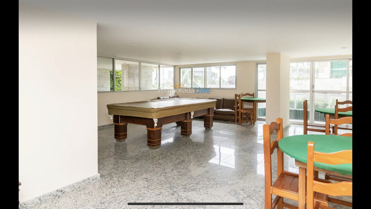 Apartamento para aluguel de temporada em Guarujá (Pitangueiras)