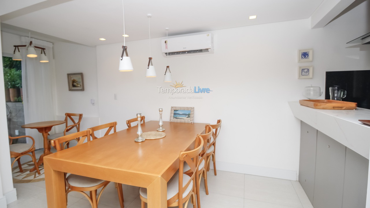 Casa para alquiler de vacaciones em Bombinhas (Praia da Lagoinha)