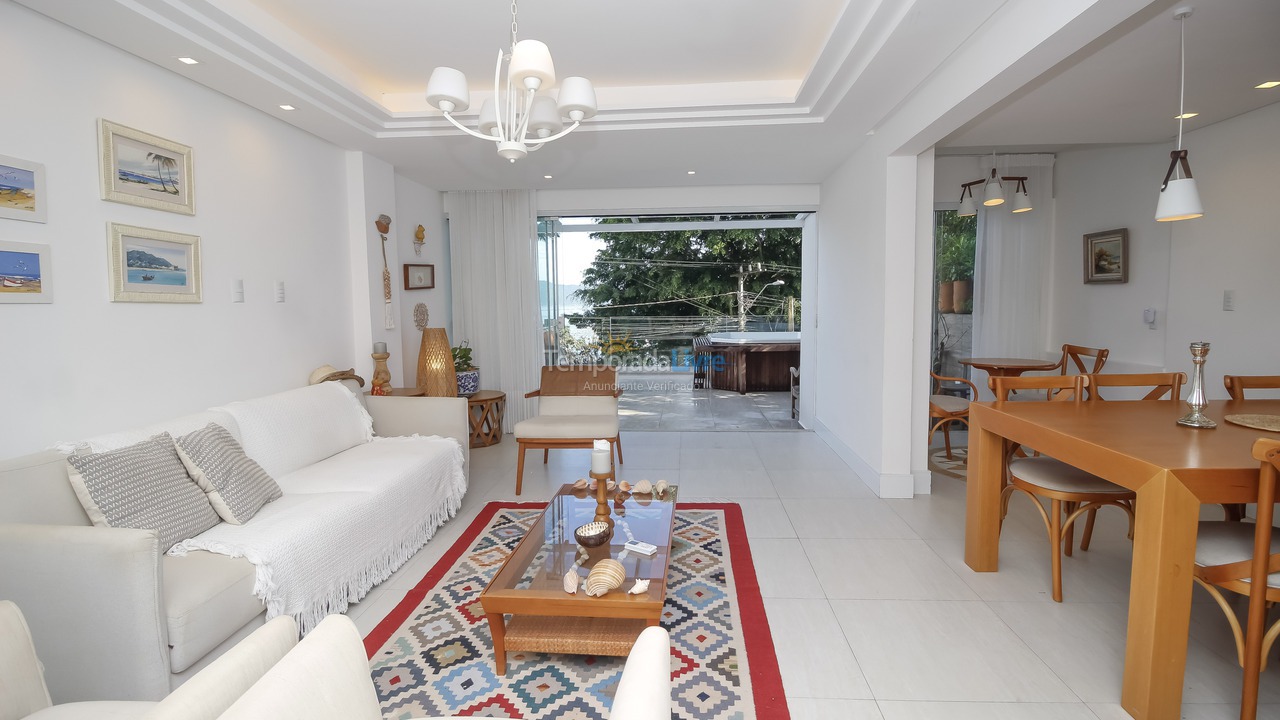 Casa para alquiler de vacaciones em Bombinhas (Praia da Lagoinha)
