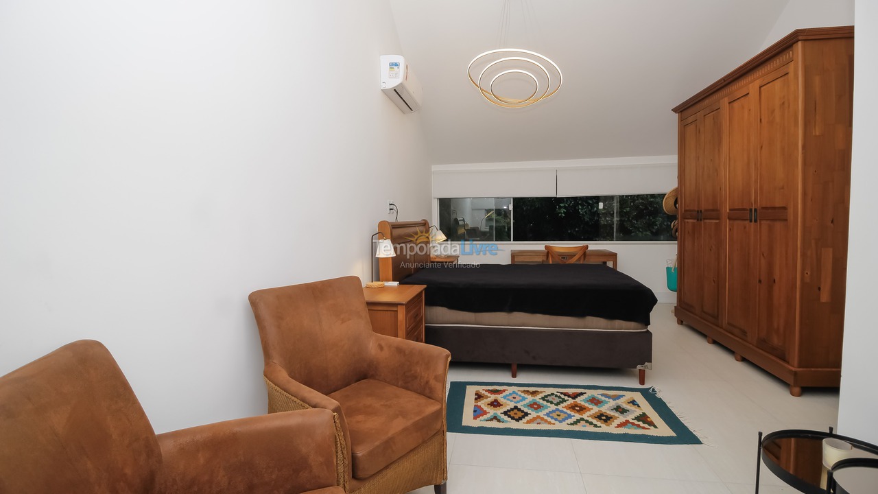 Casa para alquiler de vacaciones em Bombinhas (Praia da Lagoinha)