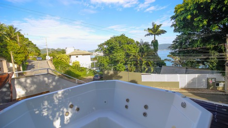 Casa para 10 personas con spa y vistas al mar en la playa de Lagoinha.