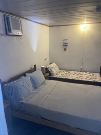 Casa Amarela Trekking, Kayaking and Study Retreat