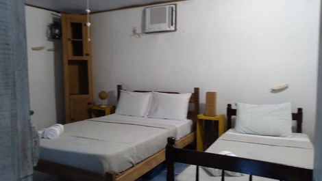 Casa Amarela Trekking, Kayaking and Study Retreat