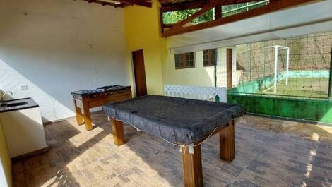 Country retreat with pool and barbecue area, Mogi das Cruzes, 1 hour from São Paulo.