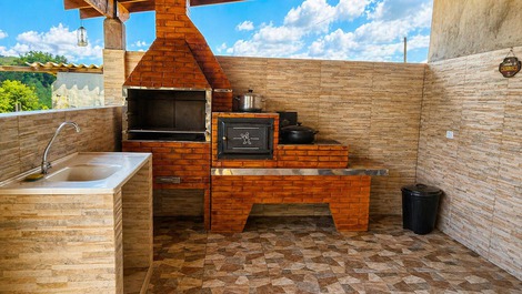 Churrasqueira com forno pizza