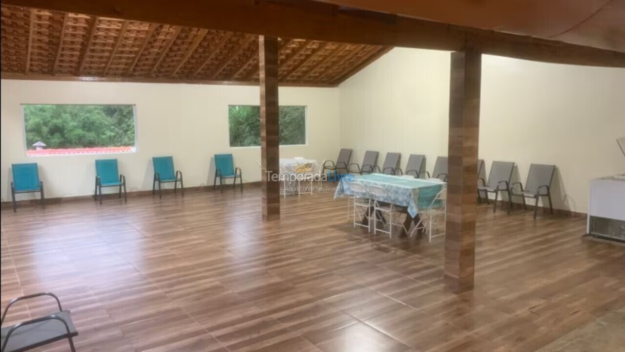 Chácara / sítio para aluguel de temporada em Mairinque (Estacao de Moreiras)