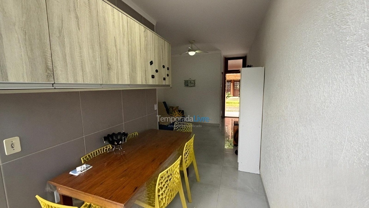 Apartamento para aluguel de temporada em Ubatuba (Maranduba)
