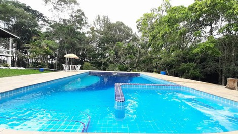 Piscina com hidromassagem