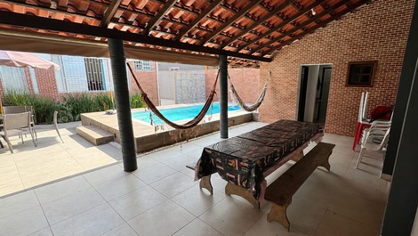 🏠Beautiful 3-bedroom house with pool, Canasvieiras Beach 🌞🏝️.