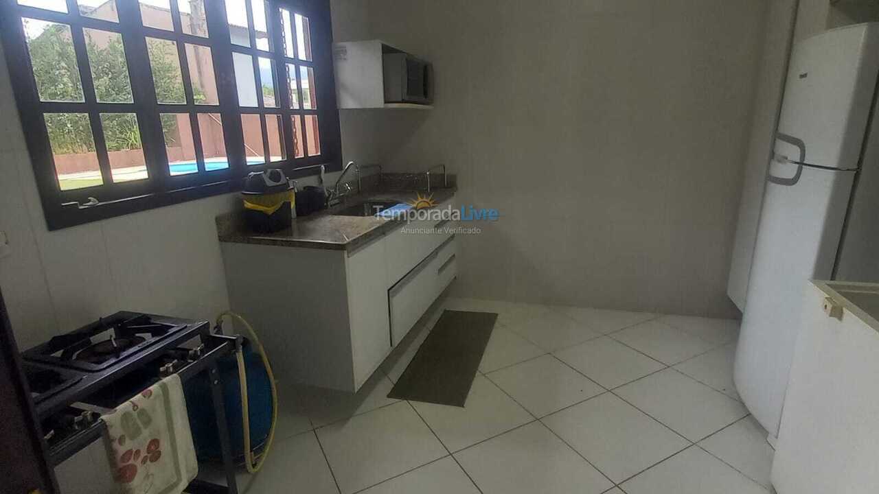 Casa para alquiler de vacaciones em Bertioga (Condominio Morada da Praia)