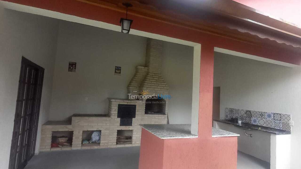 Casa para alquiler de vacaciones em Bertioga (Condominio Morada da Praia)