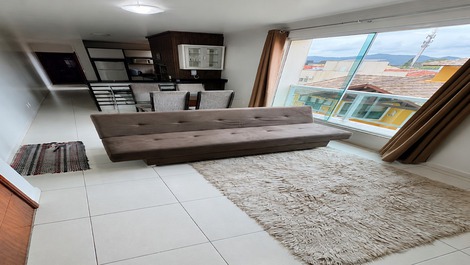 🏣Spacious 1-bedroom apartment in a quiet, family-friendly location!🌞
