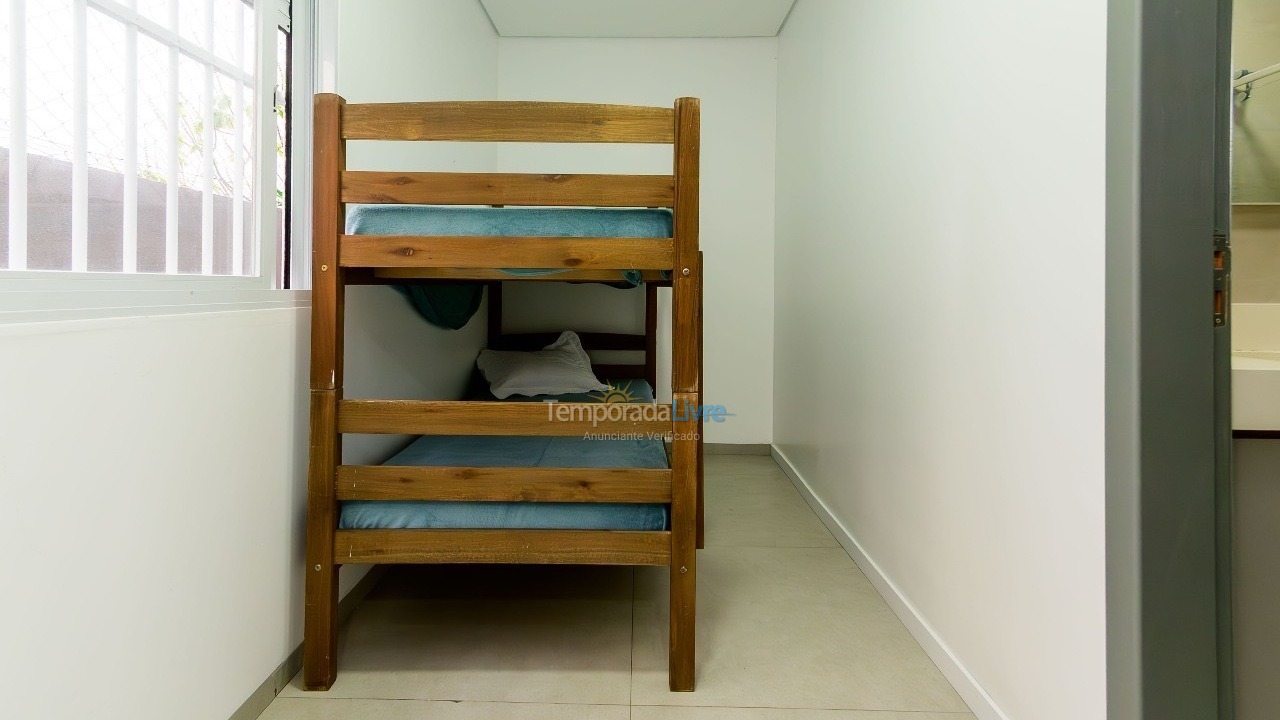 Casa para aluguel de temporada em Florianopolis (Canasvieiras)