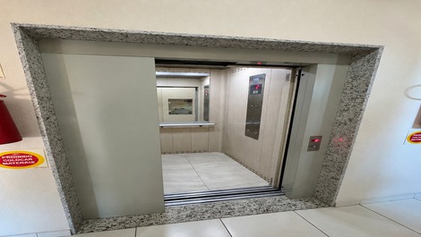 🏣Spacious 1-bedroom apartment in a quiet, family-friendly location!🌞