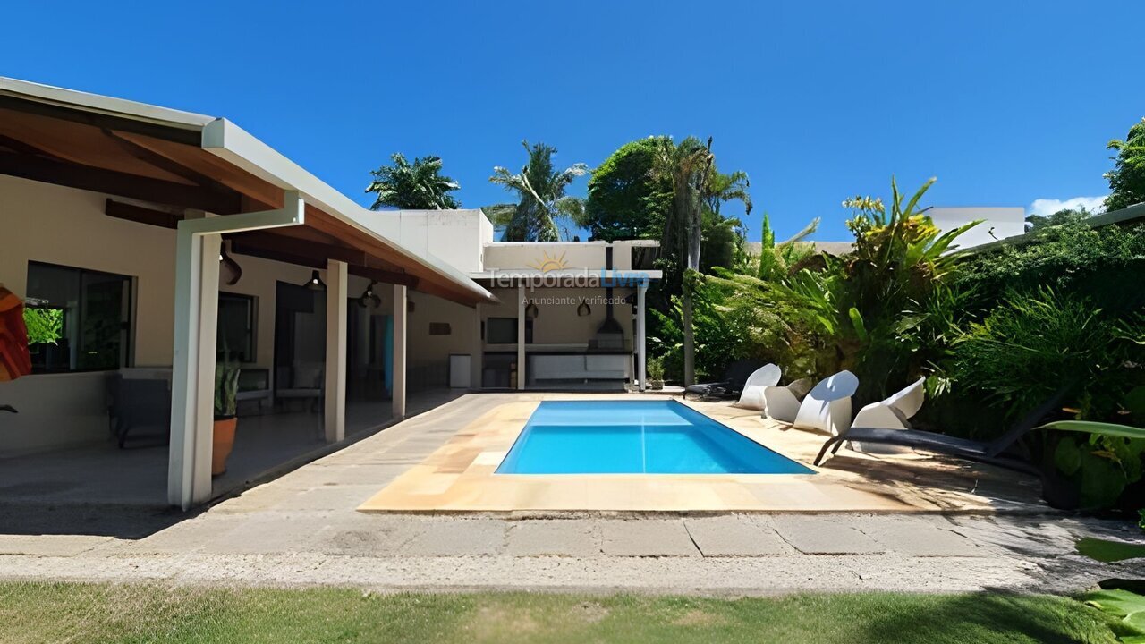 Casa para aluguel de temporada em Ubatuba (Itamambuca)