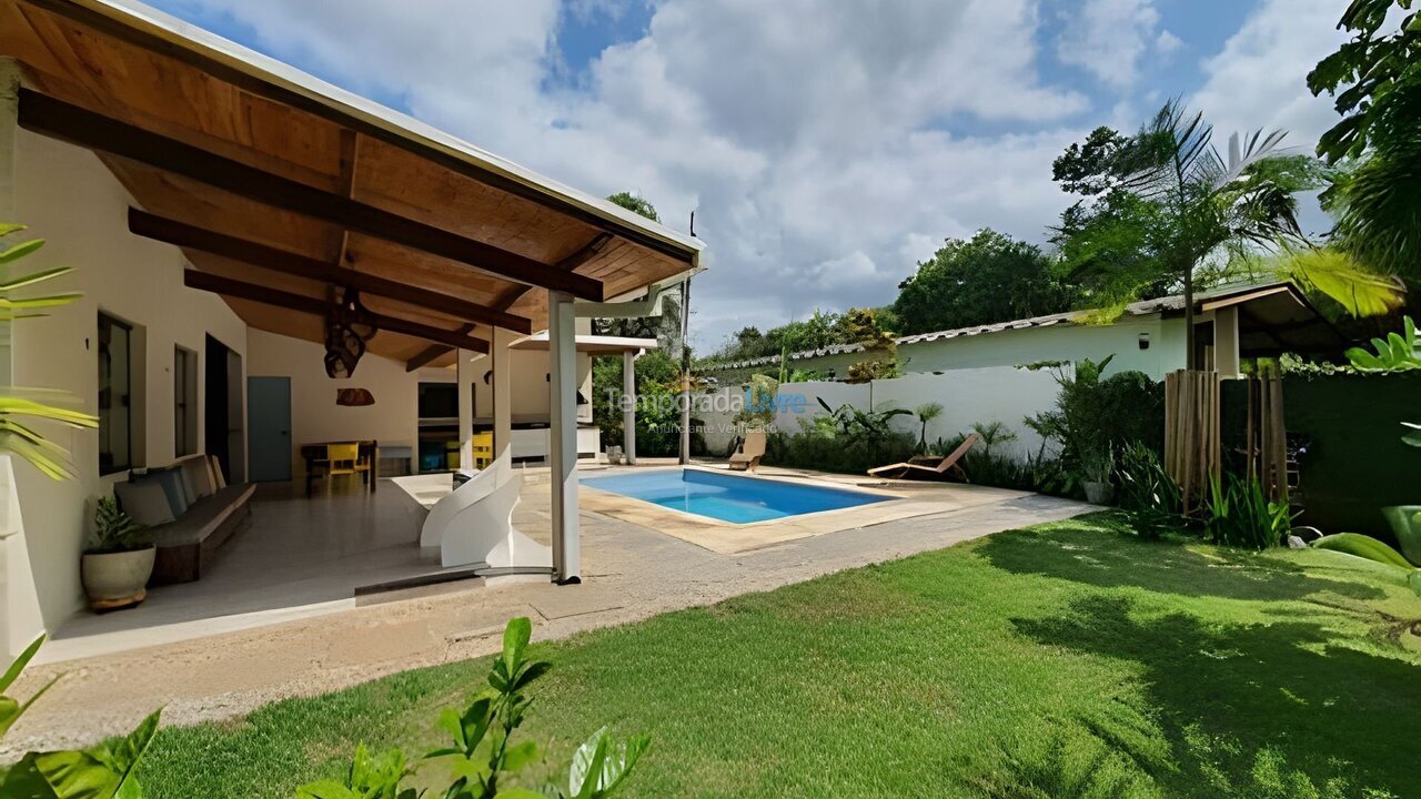 Casa para aluguel de temporada em Ubatuba (Itamambuca)