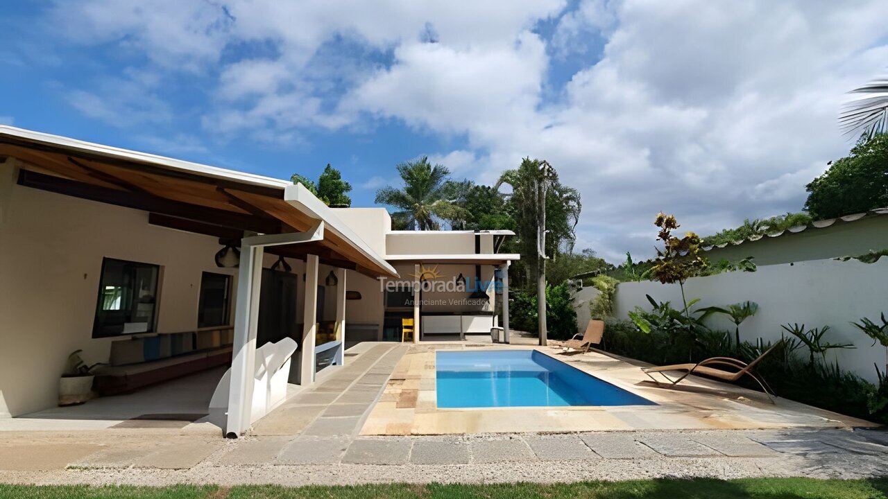 Casa para aluguel de temporada em Ubatuba (Itamambuca)