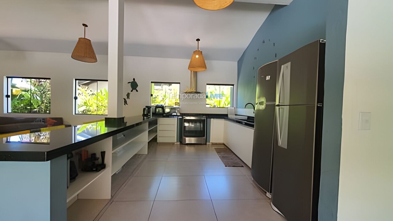 Casa para aluguel de temporada em Ubatuba (Itamambuca)
