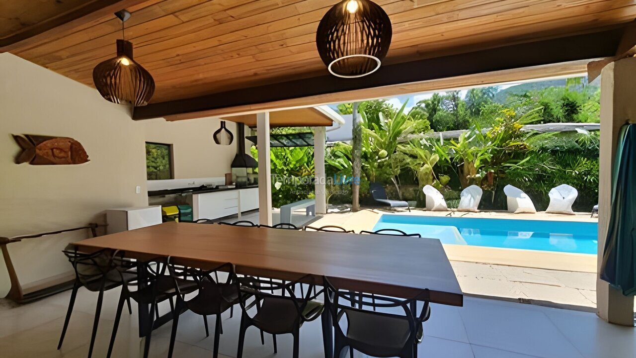 Casa para aluguel de temporada em Ubatuba (Itamambuca)