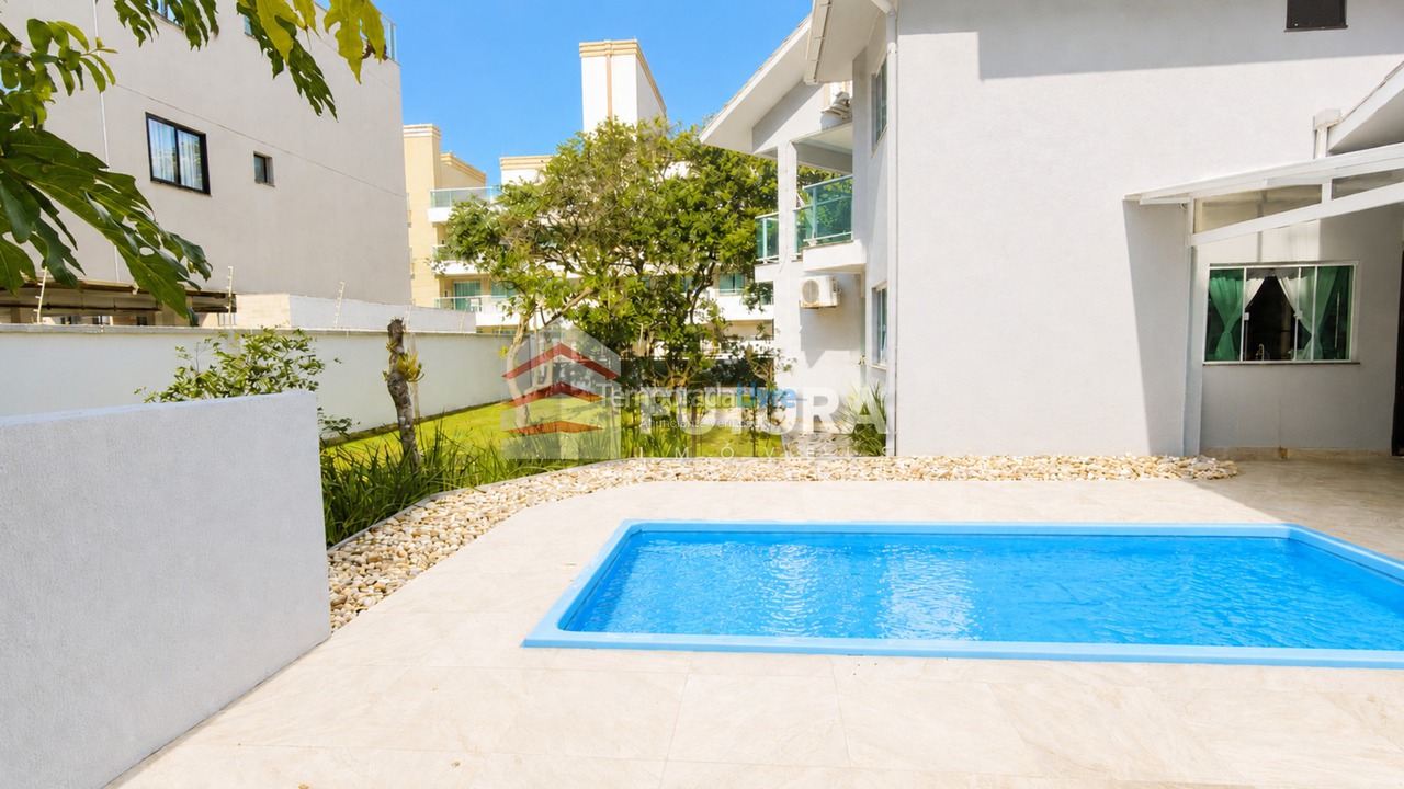 Casa para aluguel de temporada em Bombinhas (Canto Grande)