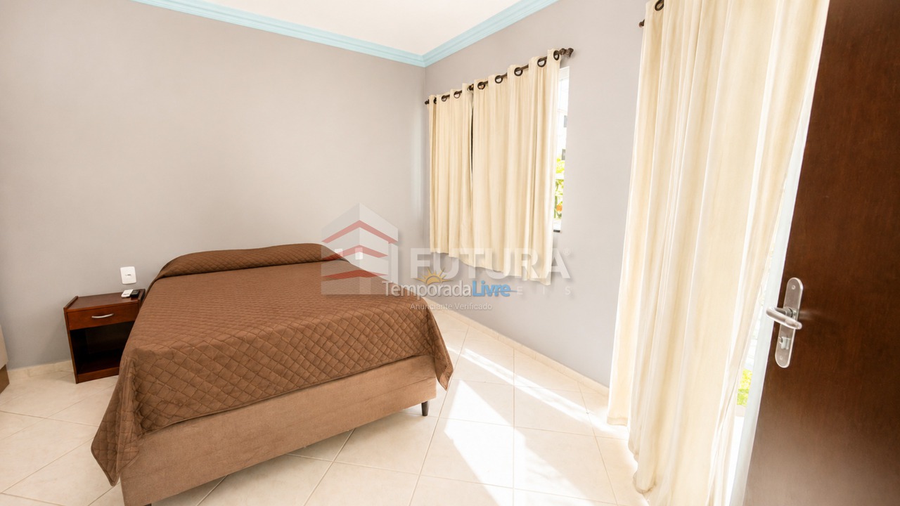 Casa para aluguel de temporada em Bombinhas (Canto Grande)