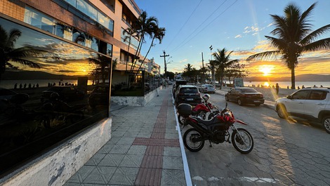 Excelente Apartamento de 2 dormitorios Vista al Mar, con asador en el balcón.🏖️🌅
