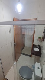 Casa com piscina e praia logo ali(Suarão)