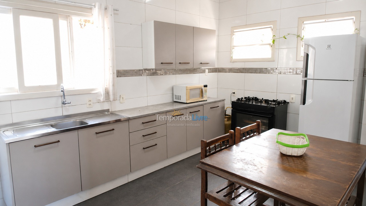 Casa para aluguel de temporada em Florianopolis (Canasvieiras)