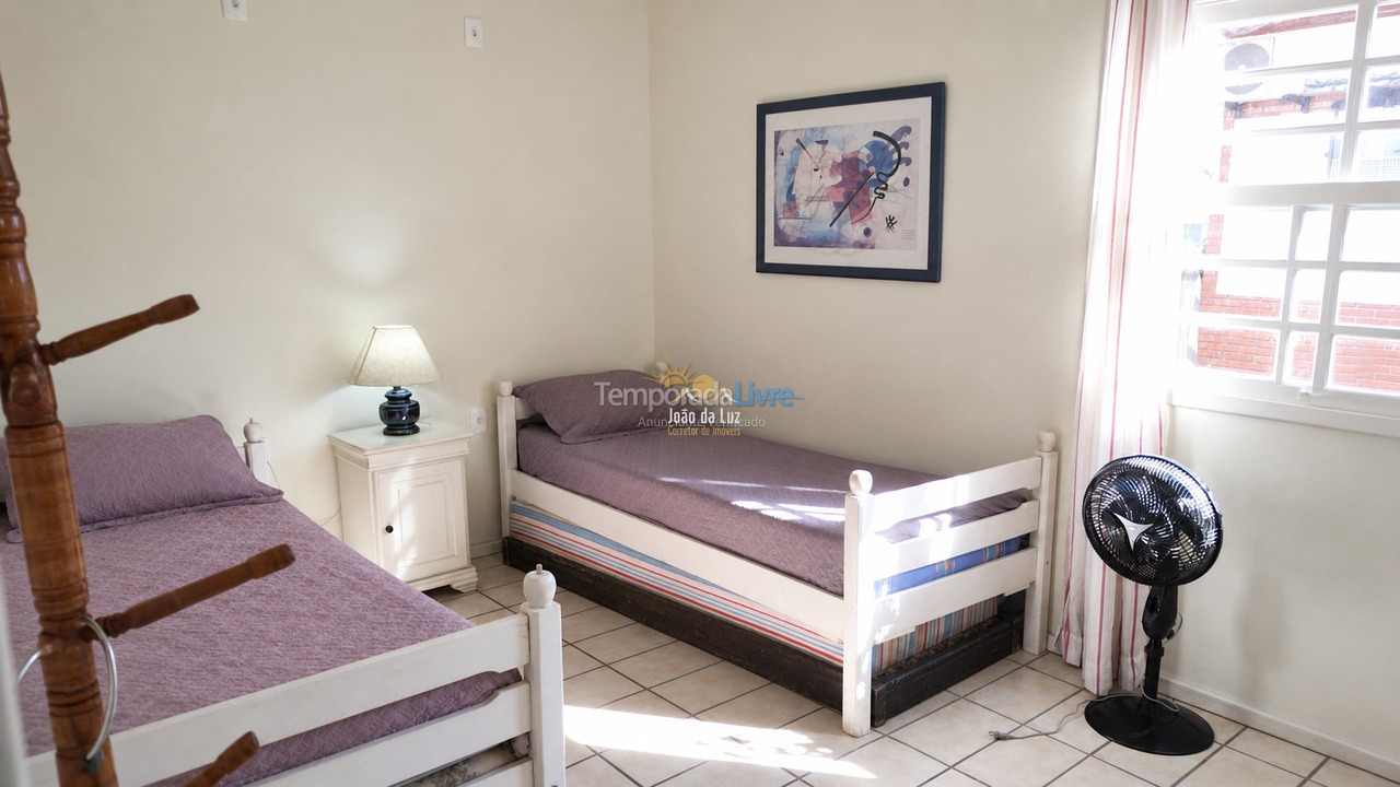 Casa para aluguel de temporada em Florianopolis (Canasvieiras)