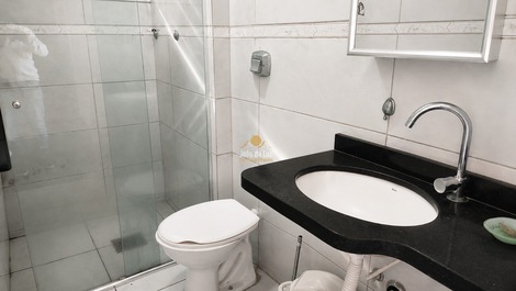 Casa de três dormitórios próxima a todo comércio de Canasvieiras pa...