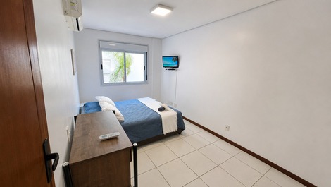 Apartamento de 2 habitaciones (1 suite), condominio de alto estándar con piscina🏖️