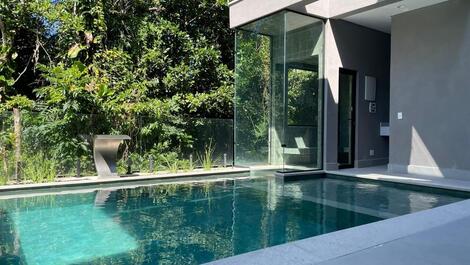 Vacation rental house in Riviera de São Lourenço