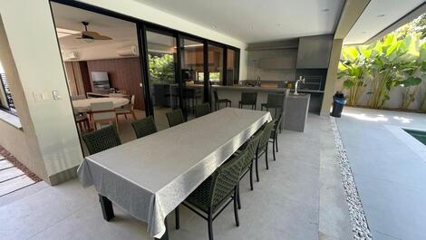 Vacation rental house in Riviera de São Lourenço