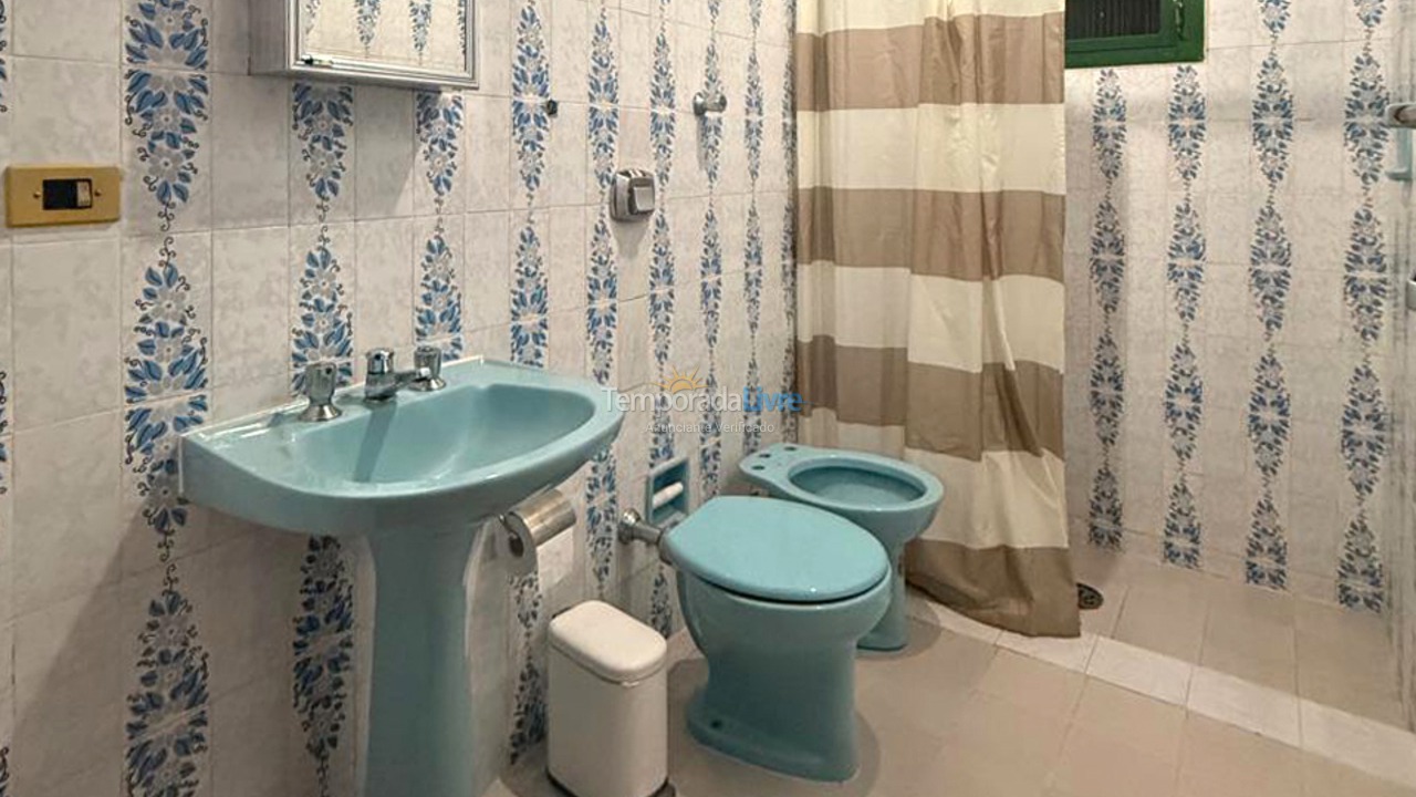 Casa para aluguel de temporada em Ubatuba (Itaguá)