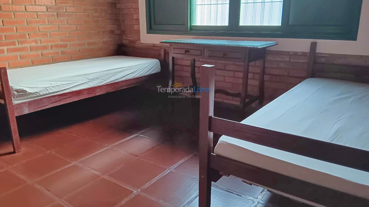 Casa para aluguel de temporada em Ubatuba (Itaguá)