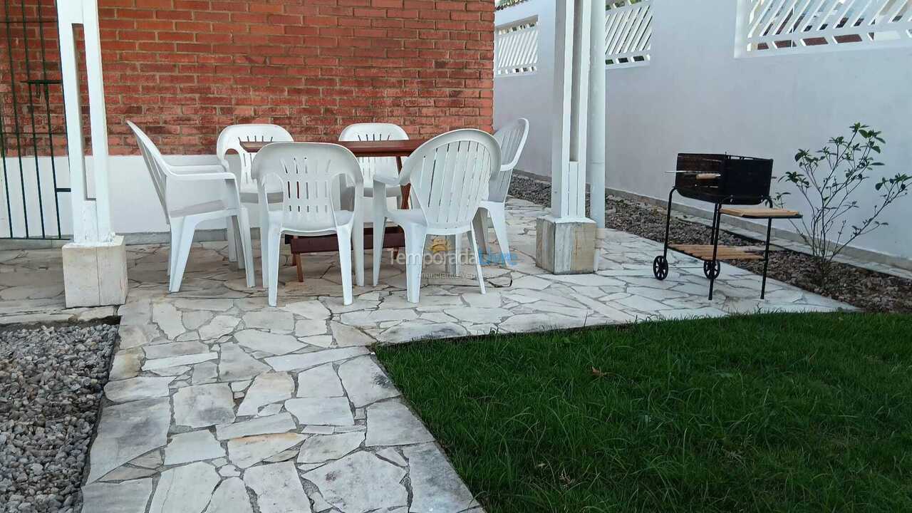 Casa para aluguel de temporada em Ubatuba (Itaguá)