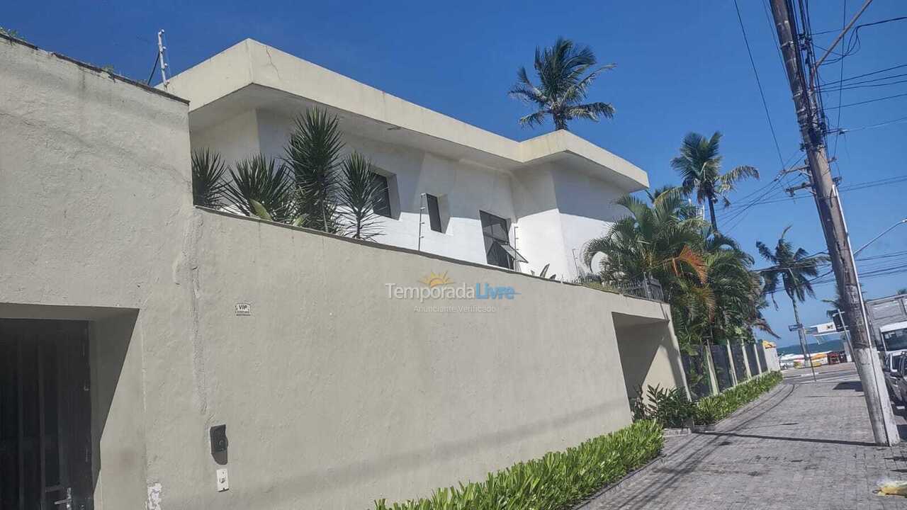 Casa para aluguel de temporada em Guarujá (Enseada)