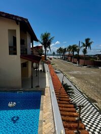 Linda Casa: Com piscina para até 15 pessoas