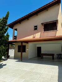 Linda Casa: Com piscina para até 15 pessoas
