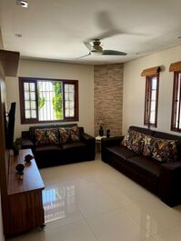 Linda Casa: Com piscina para até 15 pessoas