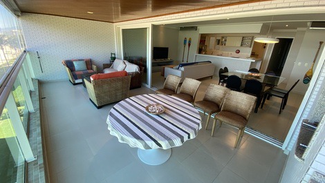 Beachfront apartment in Riviera