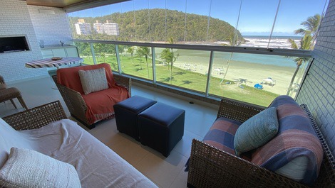 Beachfront apartment in Riviera